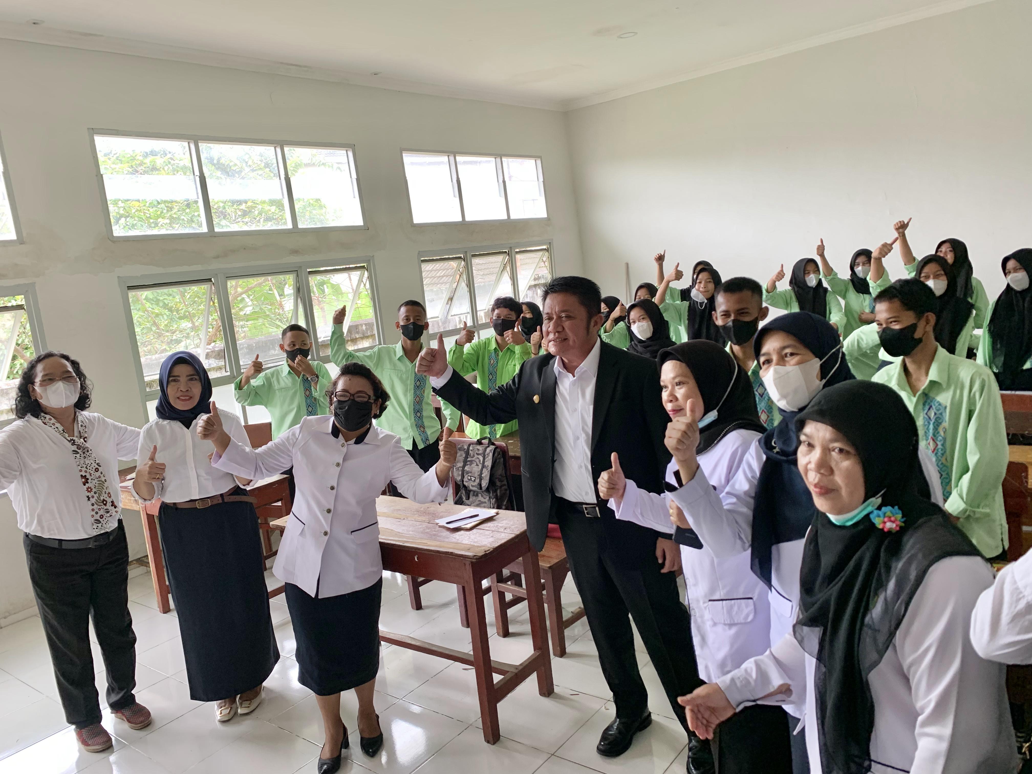 Kunjungan Gubernur Sumatera Selatan Bapak H. Herman Deru di SMK Negeri 3 Palembang